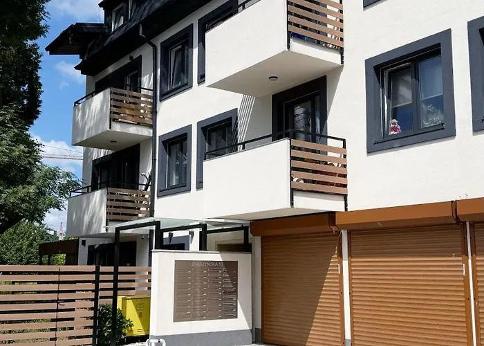 Olive With Balcony Apartman *